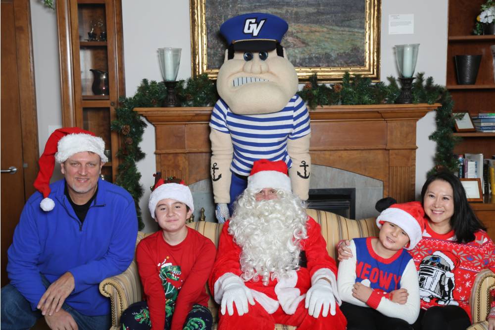 Louie and santa with family 11